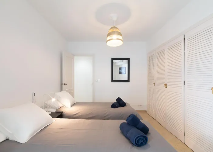 Large Apartment Marbella Del Mar